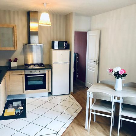 Logement Centre Ville D'Epernay Avec Parking Prive エクステリア 写真